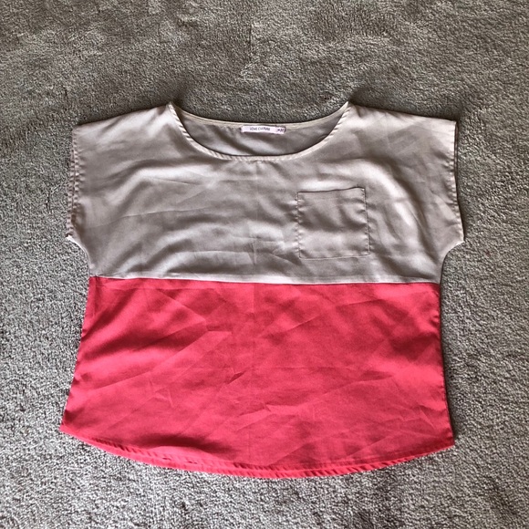 Cute top - Picture 1 of 3